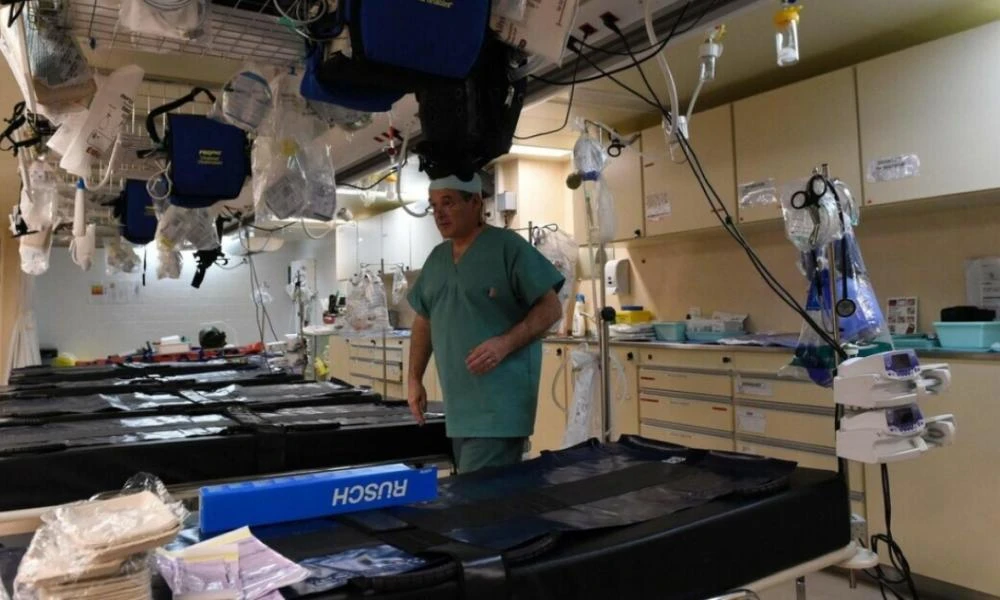 Πόλεμος στο Ισραήλ: Το γαλλικό πλοίο Dixmude δέχθηκε τους πρώτους ασθενείς από τη Λωρίδα της Γάζας